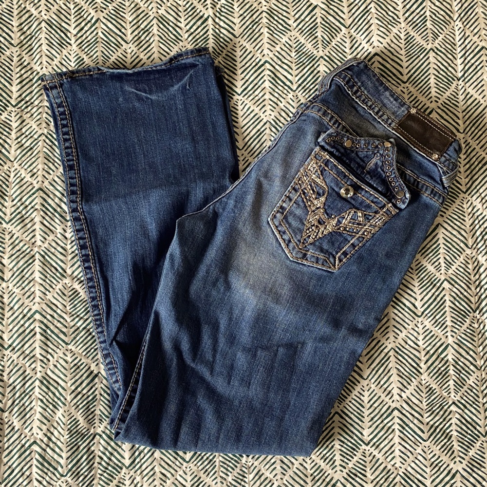 Nice pair of woman’s Vigoss jeans size 15/16 & 33 length